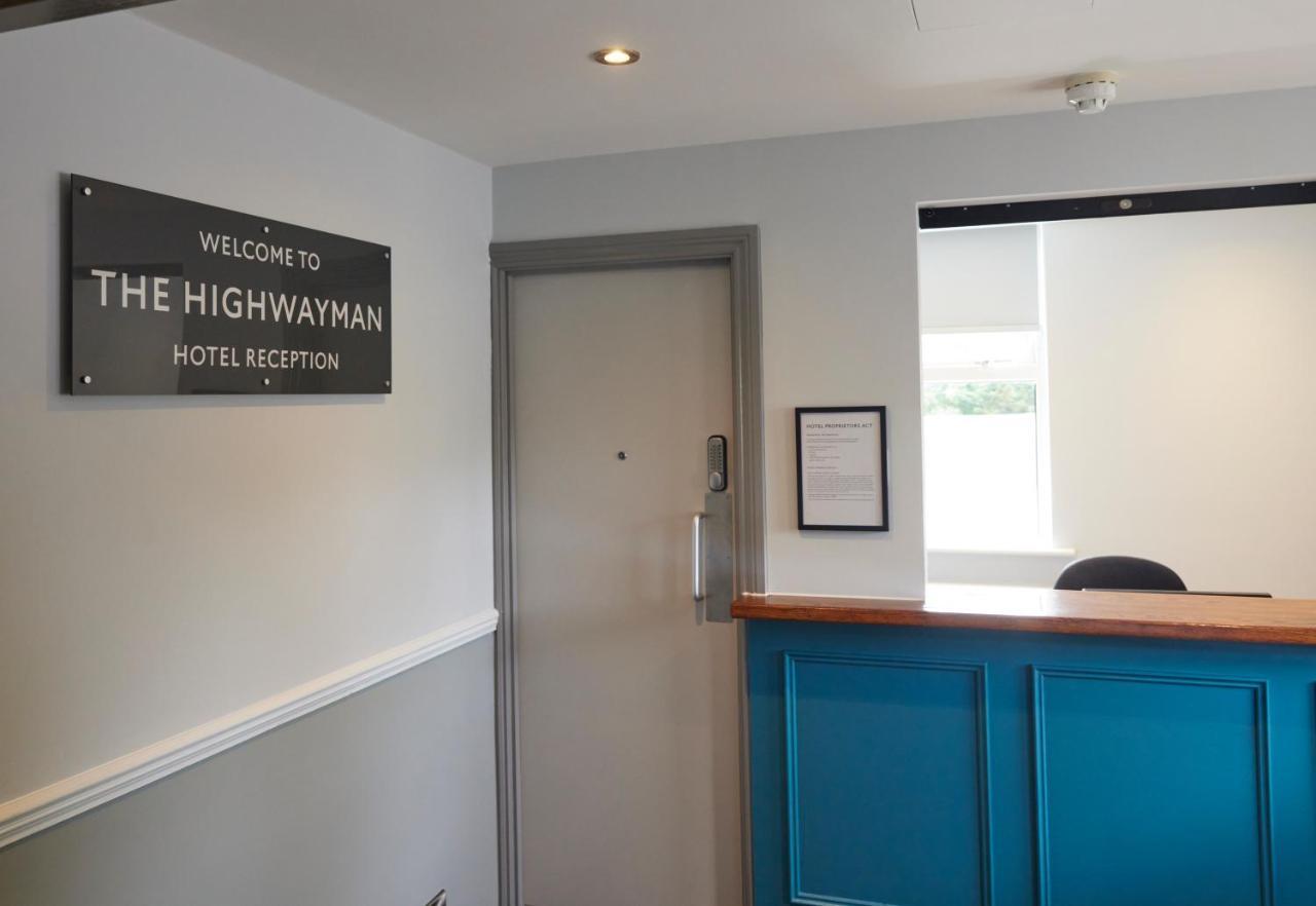 דנסטייבל Highwayman Hotel מראה חיצוני תמונה