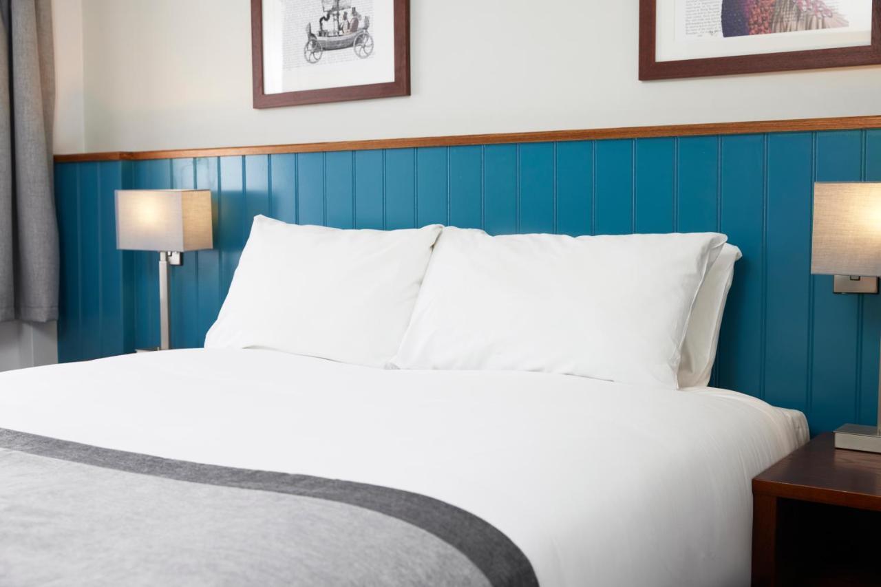 דנסטייבל Highwayman Hotel מראה חיצוני תמונה