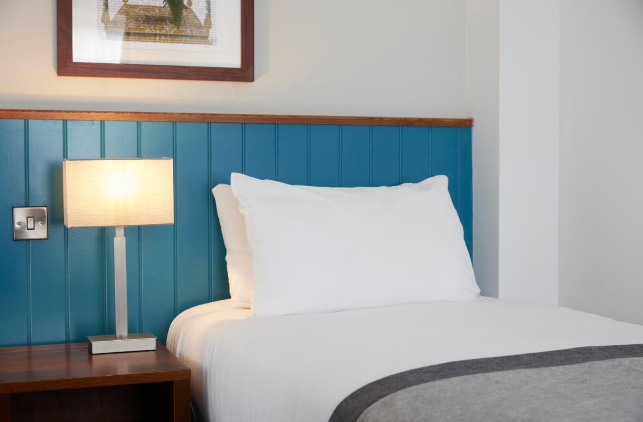 דנסטייבל Highwayman Hotel מראה חיצוני תמונה