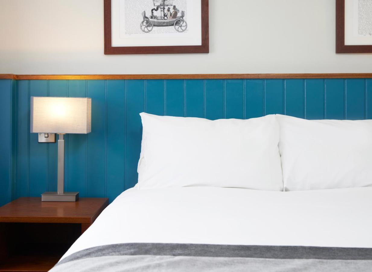 דנסטייבל Highwayman Hotel מראה חיצוני תמונה